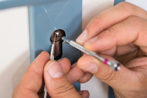 Why Would You Need An Emergency Locksmith In Surrey? 